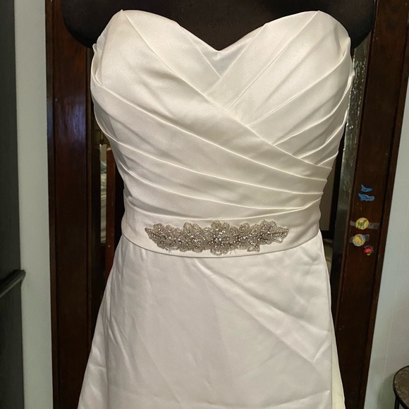 Alfred Angelo 2553 Sz 16. NWT - Picture 3 of 10